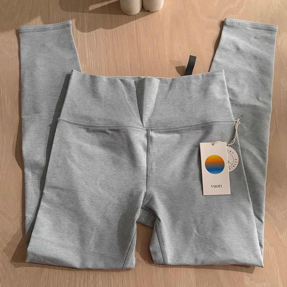 Vuori Clean Elevation legging NEW W/Tags- Medium - Picture 4 of 7